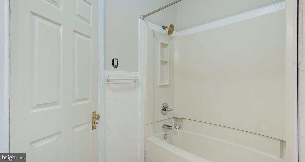 4817 Ridge Avenue - Photo 17