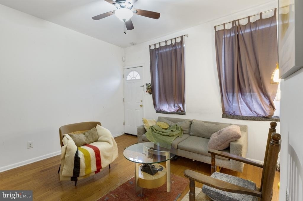 2606 Collins Street - Photo 2