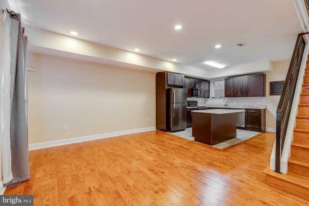 2554 N 8th Street - Photo 2
