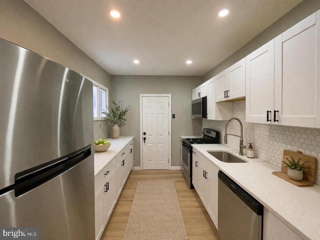 107 Kingsley Street - Photo 1