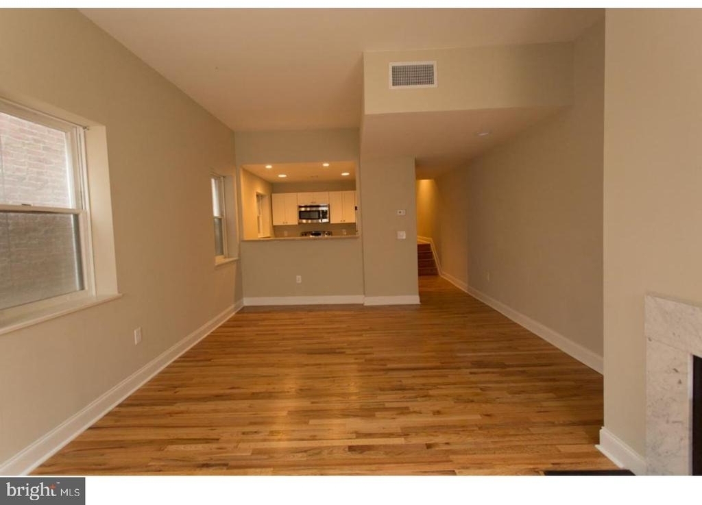 924 Pine Street - Photo 2