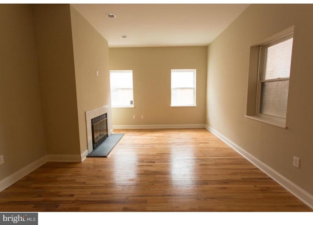 924 Pine Street - Photo 3