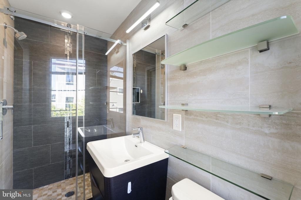 2110 W Master Street - Photo 10