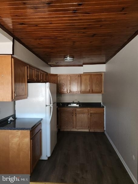 526 Lawler Terrace - Photo 2