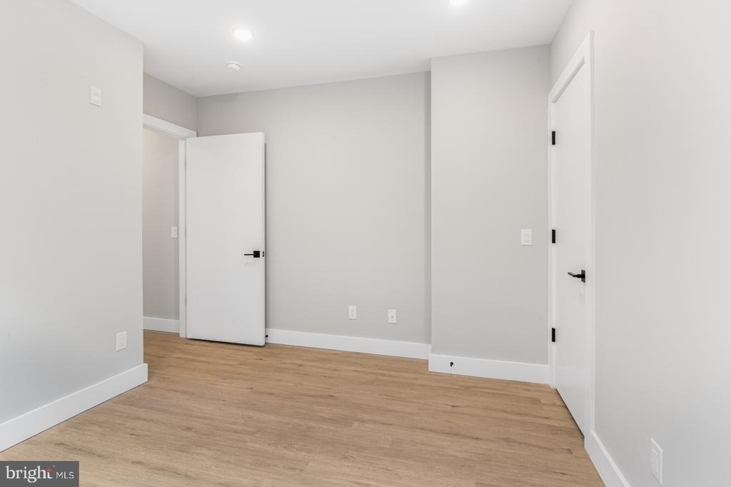 1144 Frankford Avenue - Photo 20