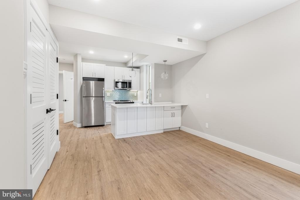 1144 Frankford Avenue - Photo 10