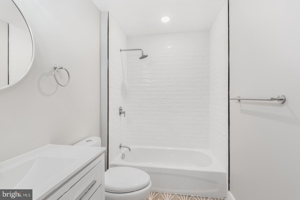 1144 Frankford Avenue - Photo 16