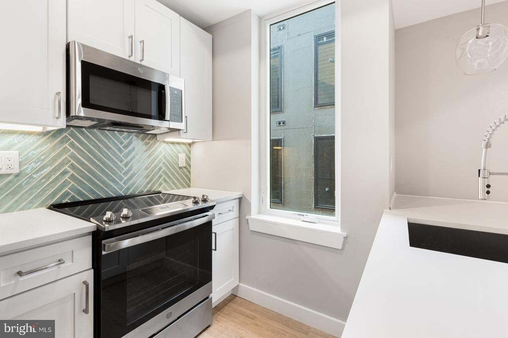 1144 Frankford Avenue - Photo 4