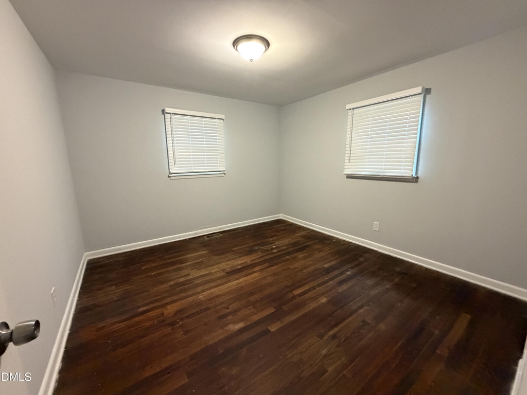 715 E River Road - Photo 11