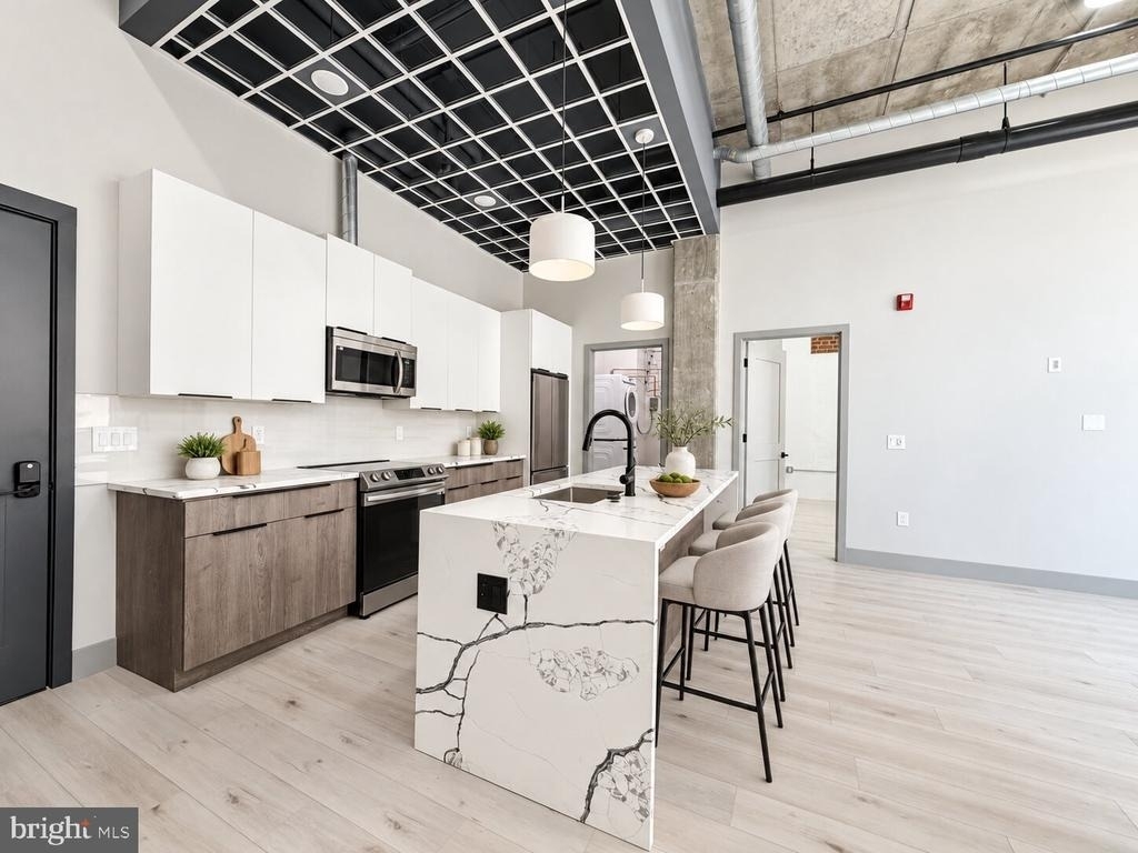 1810 E Venango Street - Photo 3