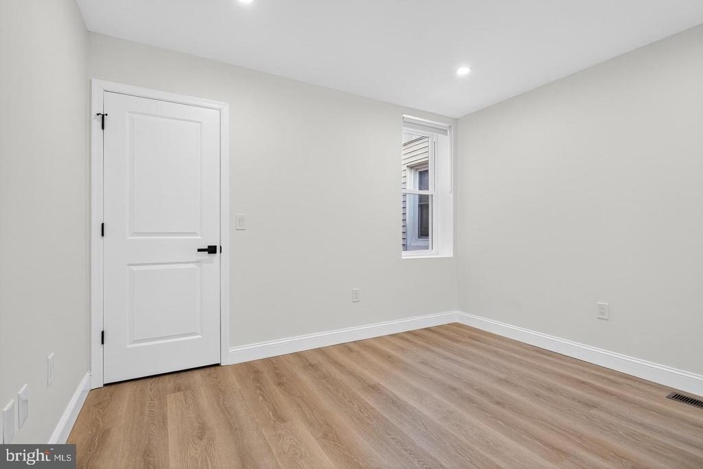 5925 Woodcrest Avenue - Photo 23