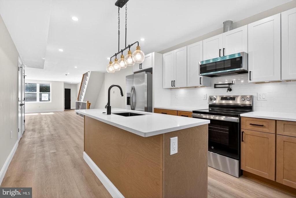 5925 Woodcrest Avenue - Photo 10
