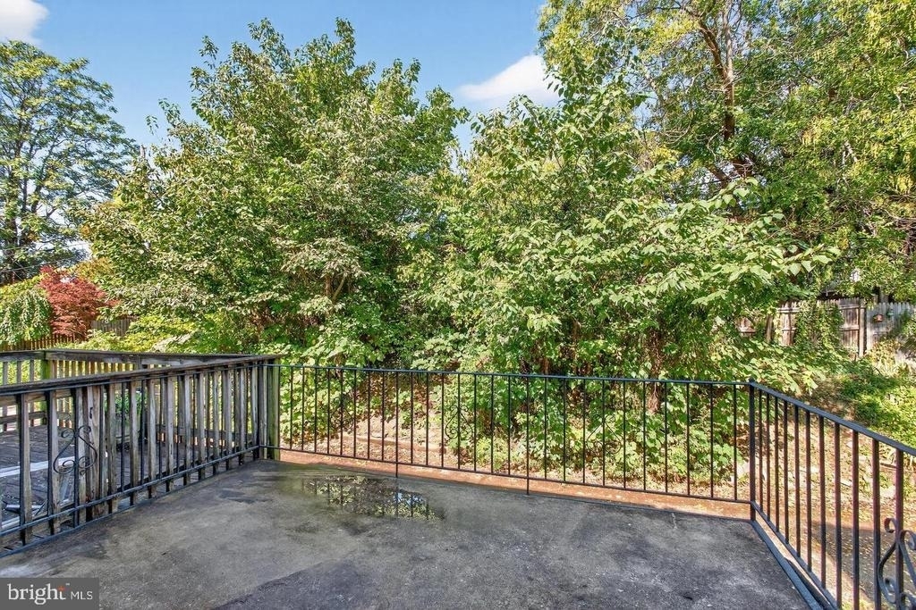 5925 Woodcrest Avenue - Photo 26