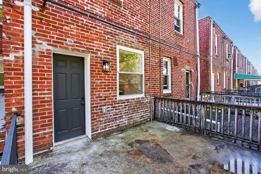 5925 Woodcrest Avenue - Photo 25
