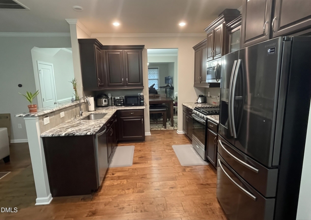 1101 Artis Town Lane - Photo 4