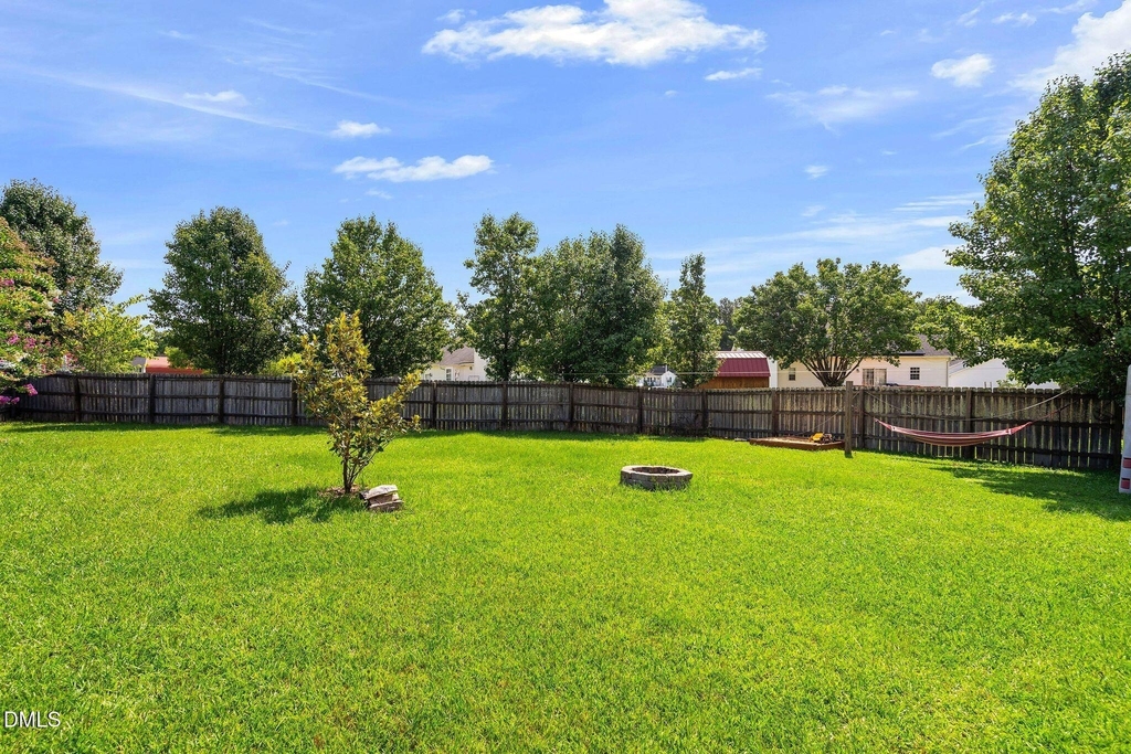 211 Courtland Drive - Photo 32