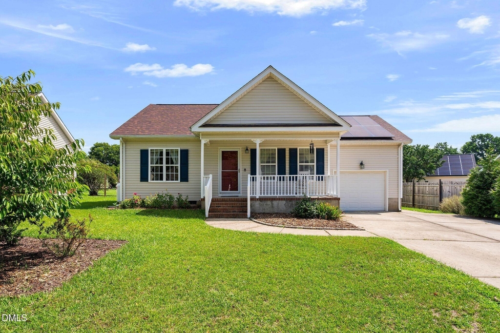 211 Courtland Drive - Photo 1