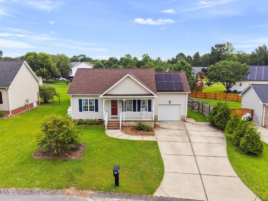 211 Courtland Drive - Photo 4