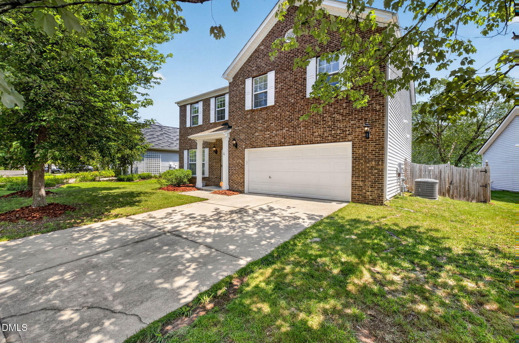 4 Alexis Court - Photo 1