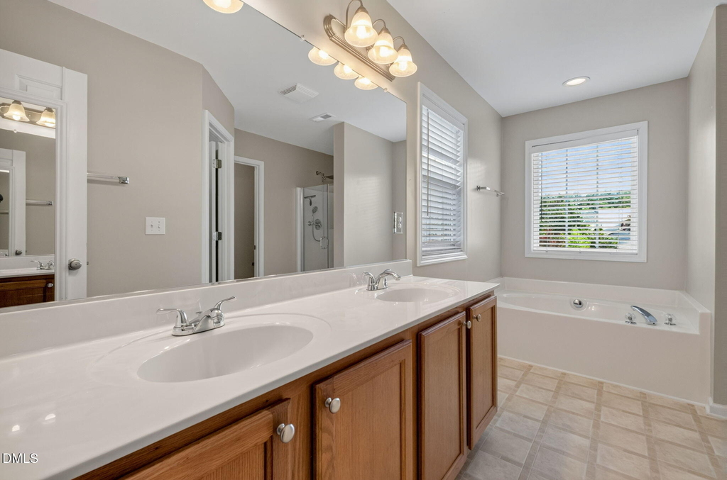 4 Alexis Court - Photo 24