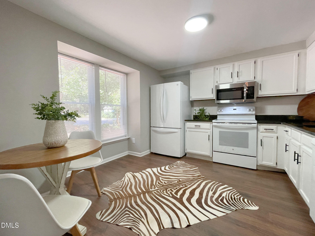 7328 Summerland Drive - Photo 8