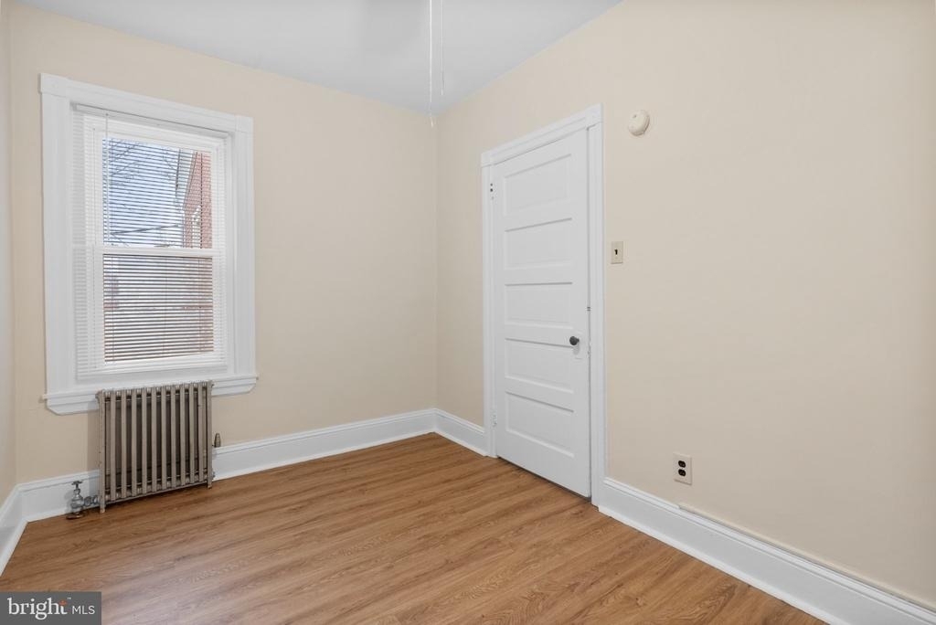 206 E Elm Street - Photo 20