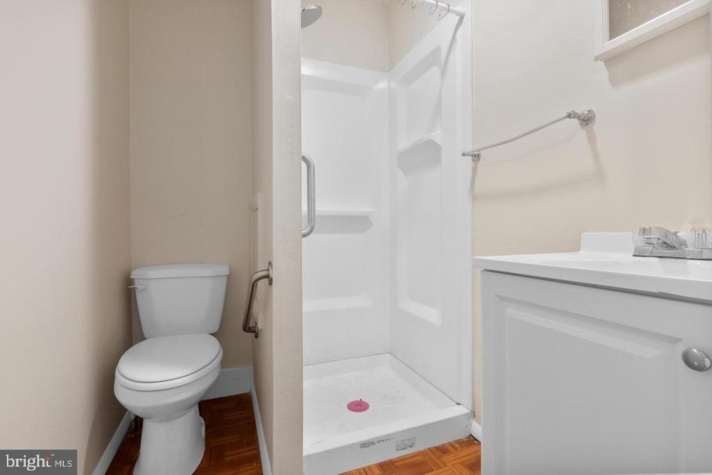 206 E Elm Street - Photo 8