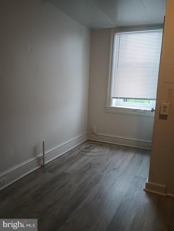 140 S Queen Street - Photo 4