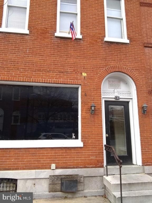 140 S Queen Street - Photo 0
