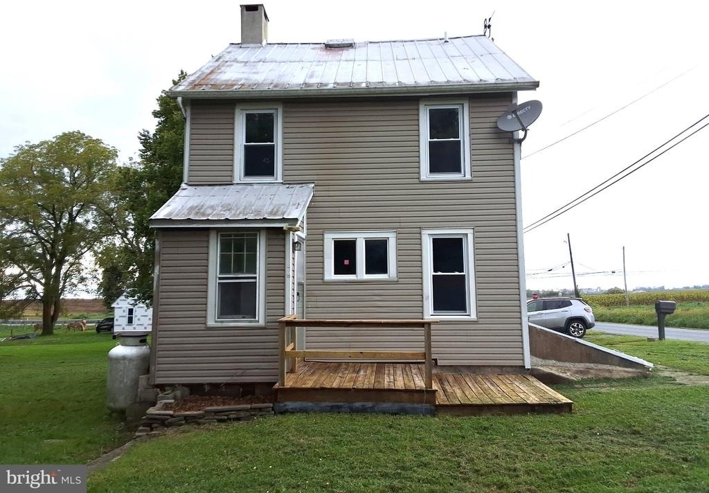 206 Wolfrock Road - Photo 1