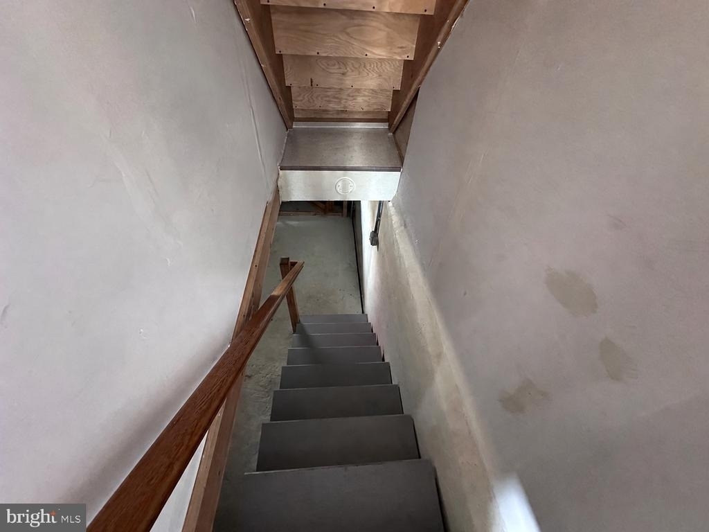 245 Lexington Avenue - Photo 3