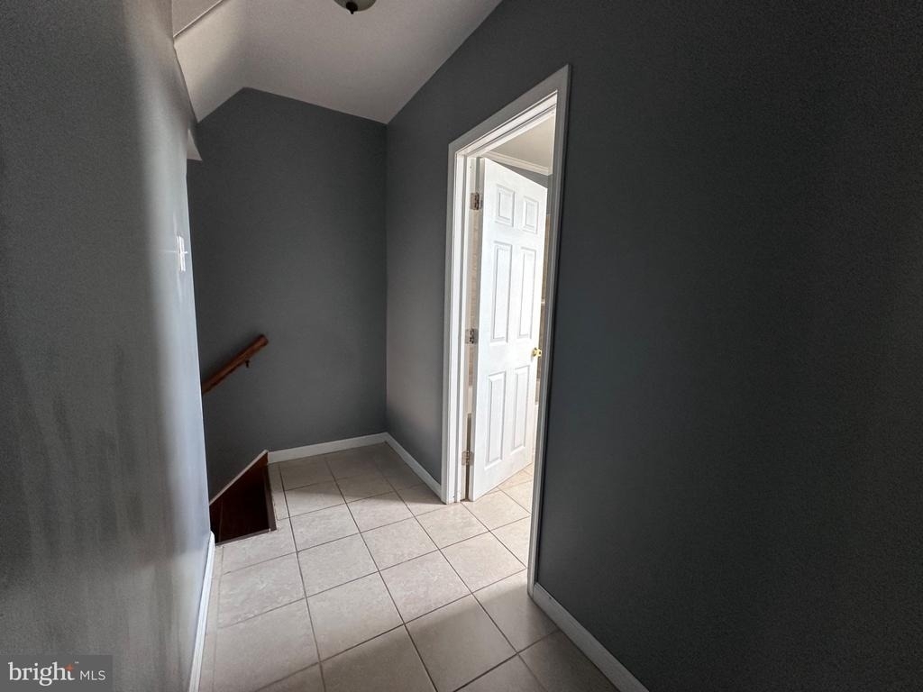 245 Lexington Avenue - Photo 9