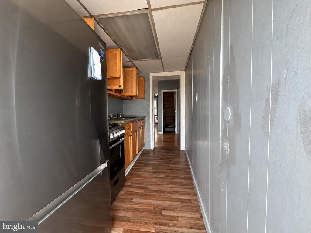 245 Lexington Avenue - Photo 4