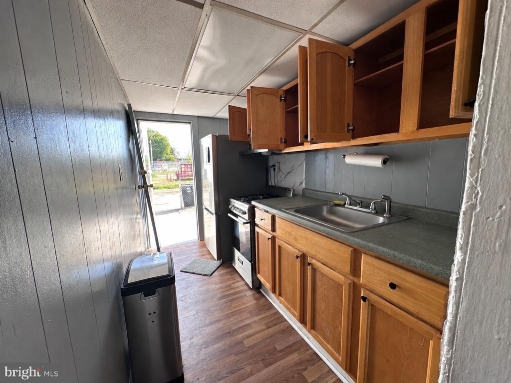245 Lexington Avenue - Photo 33