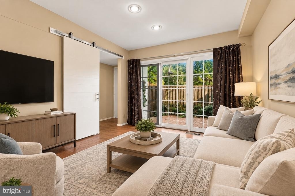 150 W Kenilworth Circle W - Photo 2