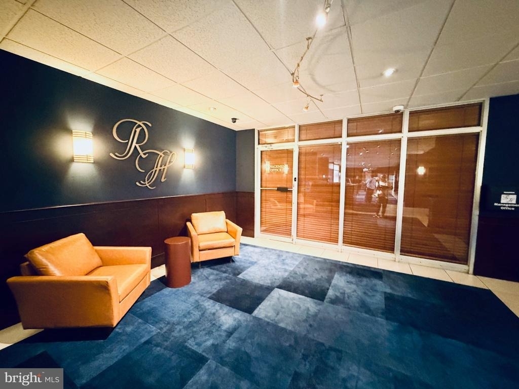 1030 E Lancaster Avenue - Photo 3