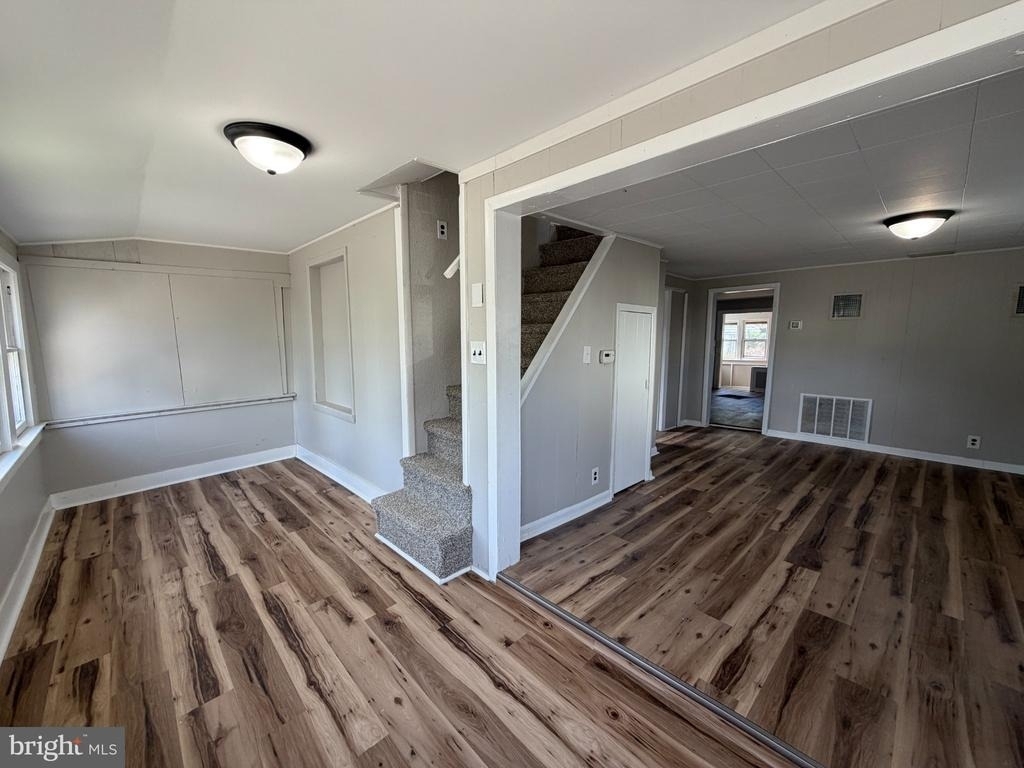 21 E Pittsfield Street - Photo 0