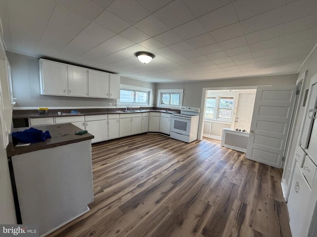 21 E Pittsfield Street - Photo 2