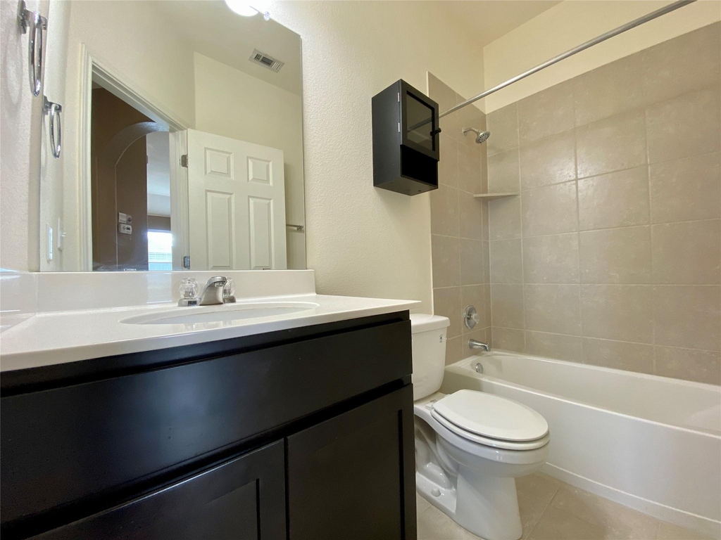 466 Eagle Brook Ln - Photo 20