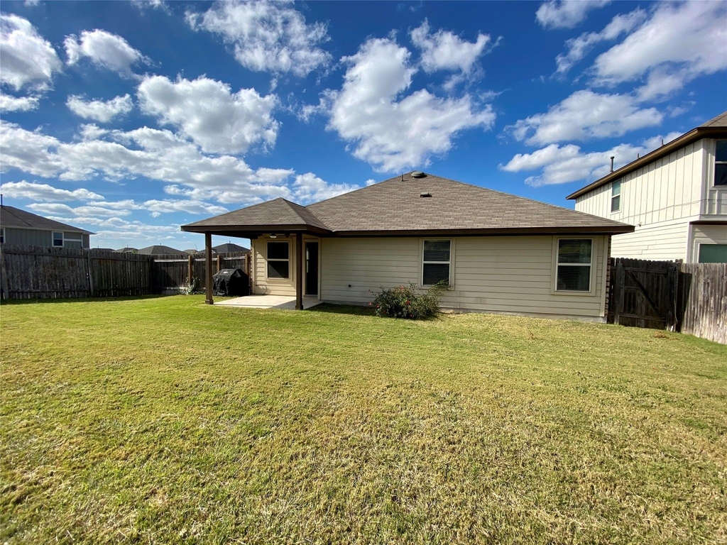 466 Eagle Brook Ln - Photo 10