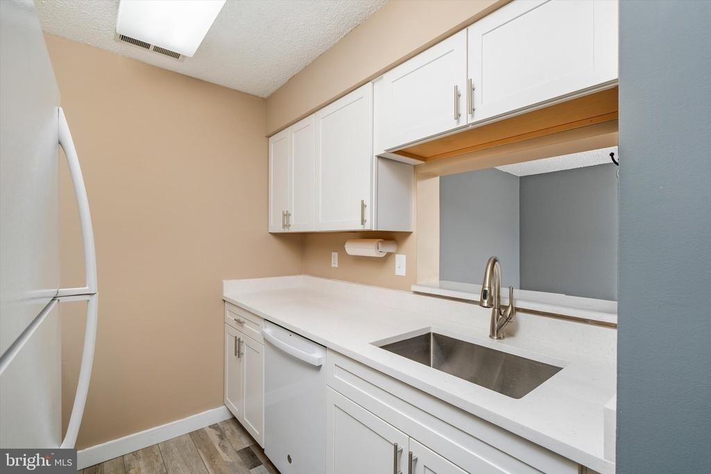 1510 Ravens Crest Drive - Photo 4