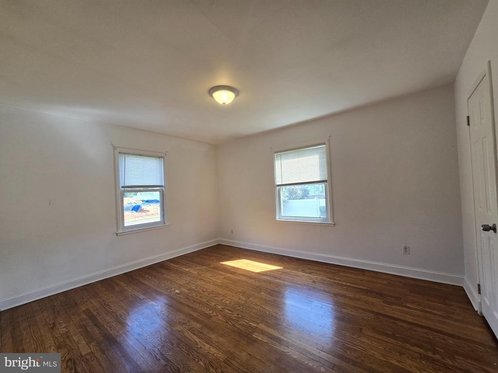 159 Green Lane - Photo 13