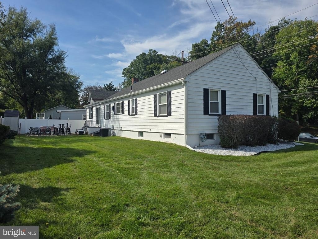 159 Green Lane - Photo 1