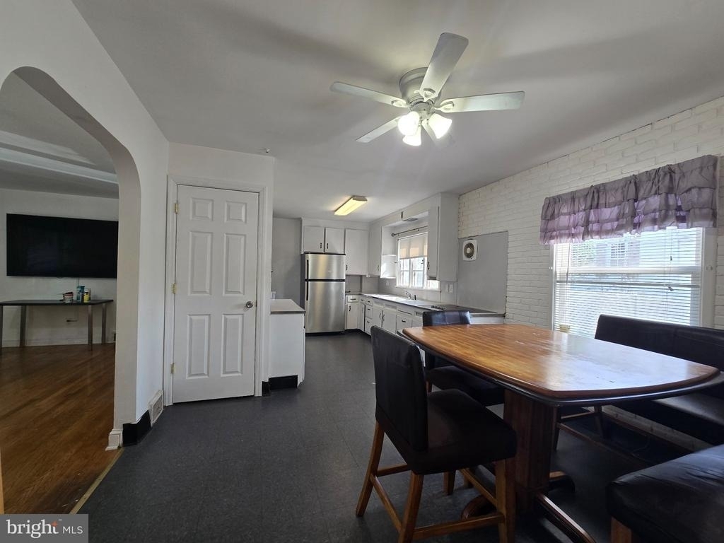 159 Green Lane - Photo 5