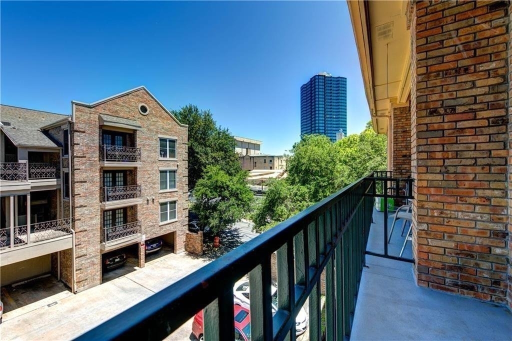 1908 San Antonio St - Photo 8