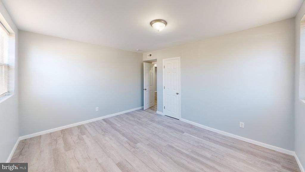 910 Gateway Boulevard - Photo 9