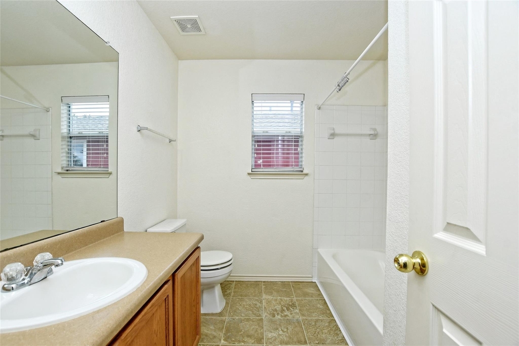 1815 Lost Maples Loop - Photo 17