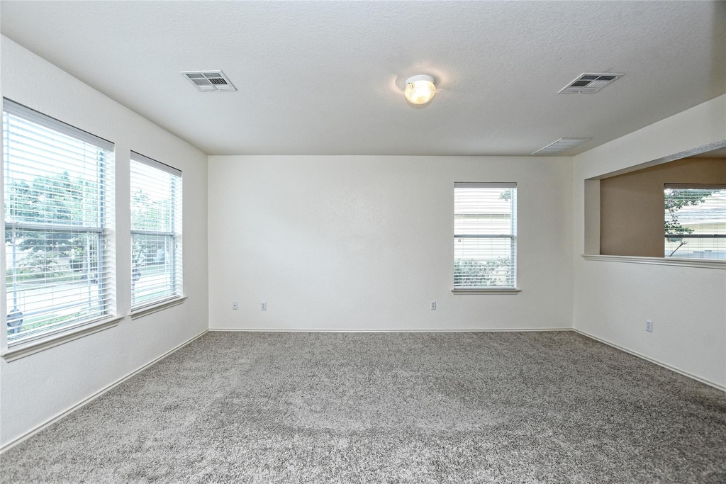 1815 Lost Maples Loop - Photo 5
