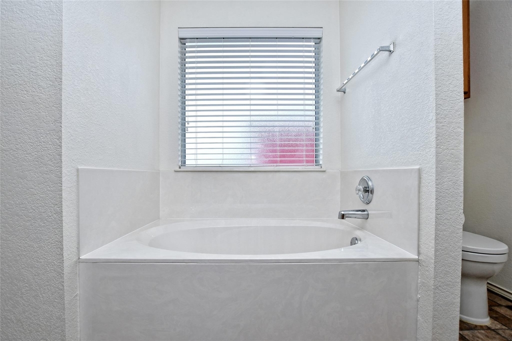 1815 Lost Maples Loop - Photo 14