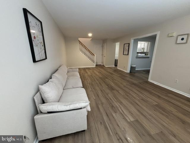 906 Coventry Way - Photo 0